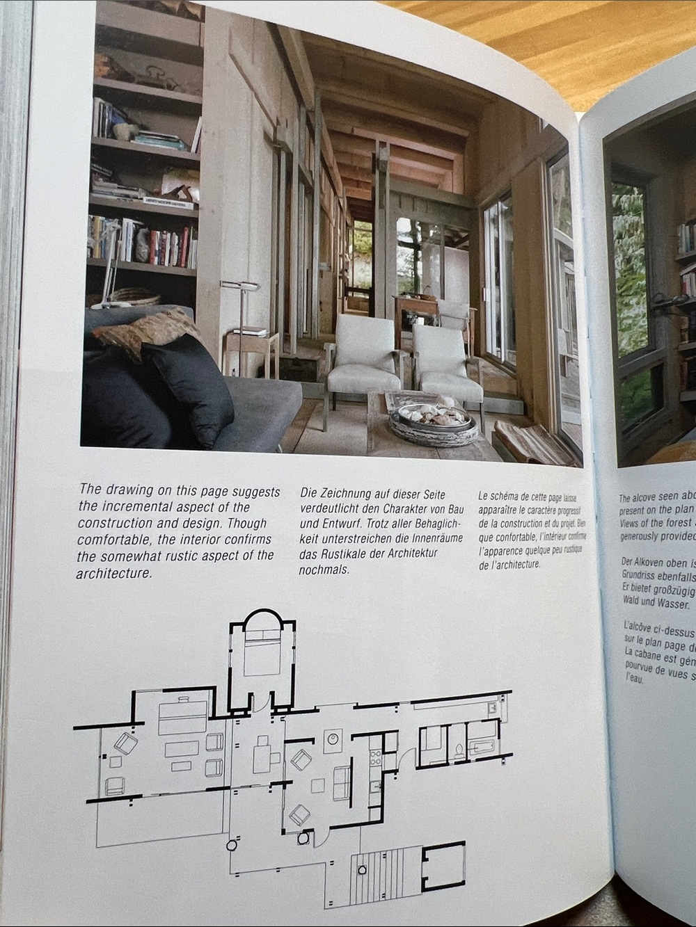 2770*TASCHEN SMALL Architecture Book - Blue Cover with Warm Orange Interior Glow - Picture 6 of 17